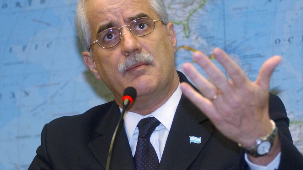 Jorge Taiana dispuso la baja de la Armada de seis militares condenados por delitos de lesa humanidad.