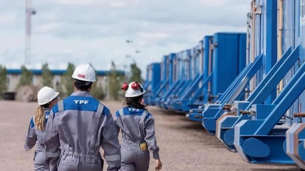 YPF suma empleados y paga hasta $200.000: ¿Cómo aplicar para el trabajo?