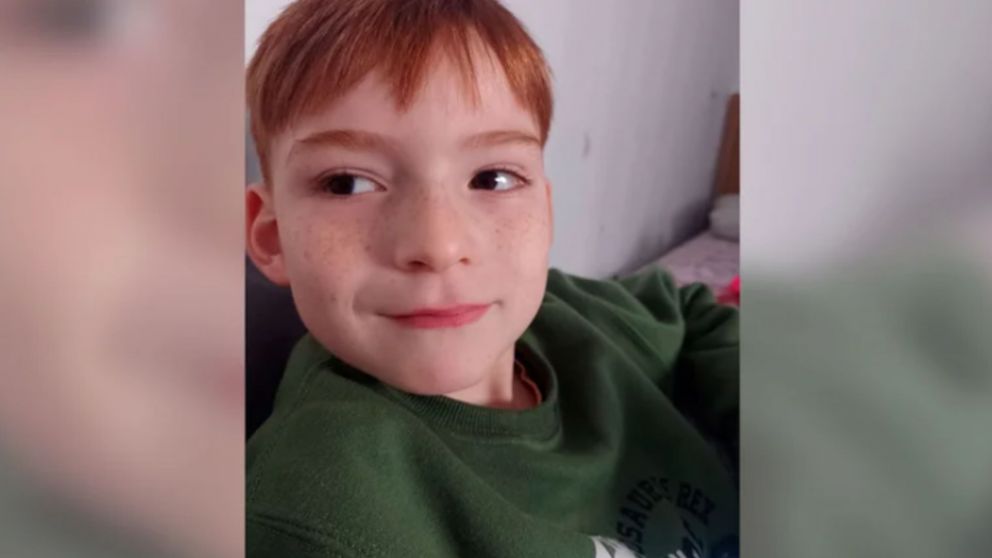 Mateo Schvemler, tiene 7 años, y fue diagnosticado cuando vacacionaba en Bariloche.