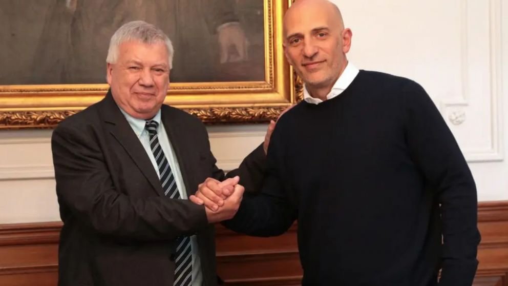 En la primera sesión de Consejo Superior fue electo el diputado nacional de Evolución UCR, Emiliano Yacobitti, como vicerrector. Además, asumieron los titulares de las 13 facultades.