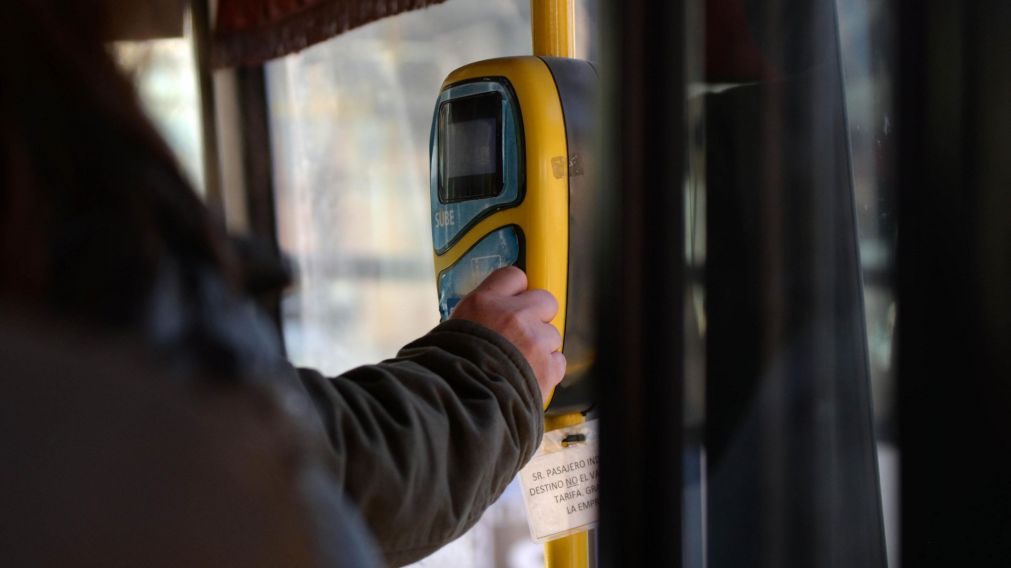 Cuánto saldrá el boletos de colectivos y trenes desde este lunes en el AMBA (Nahuel Ventura / Crónica).