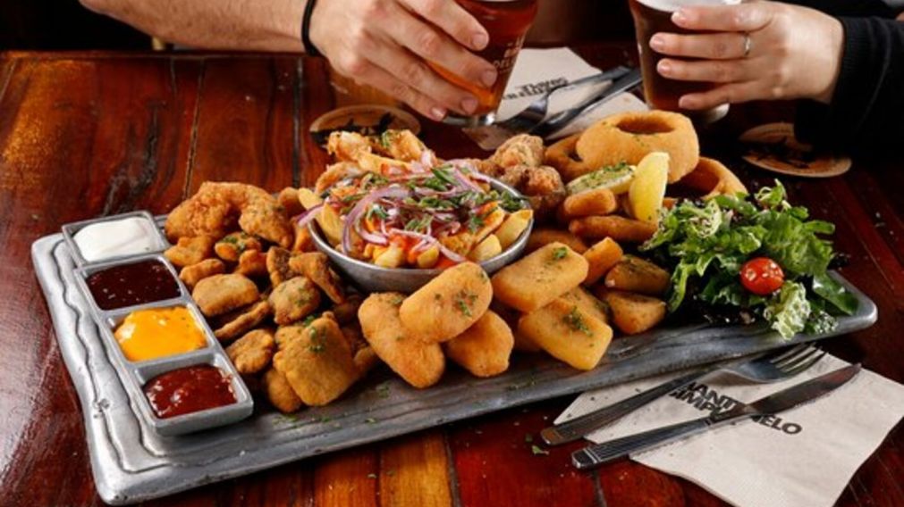 Pidió una picada para cenar, pero recibió algo decepcionante y su queja se hizo viral (Imagen redes sociales).