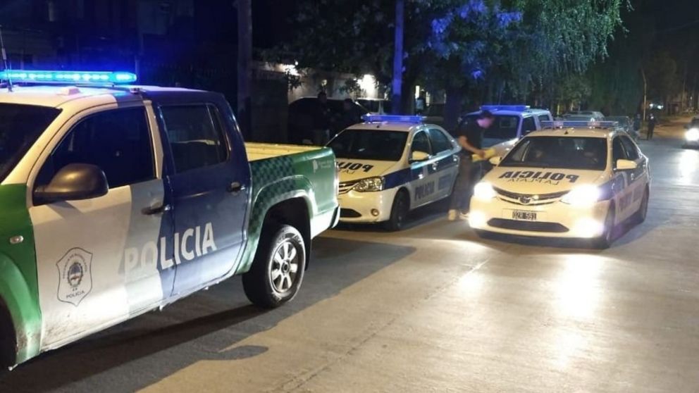 Se realizó un operativo cerrojo para dar con los delincuentes, quienes lograron escapar