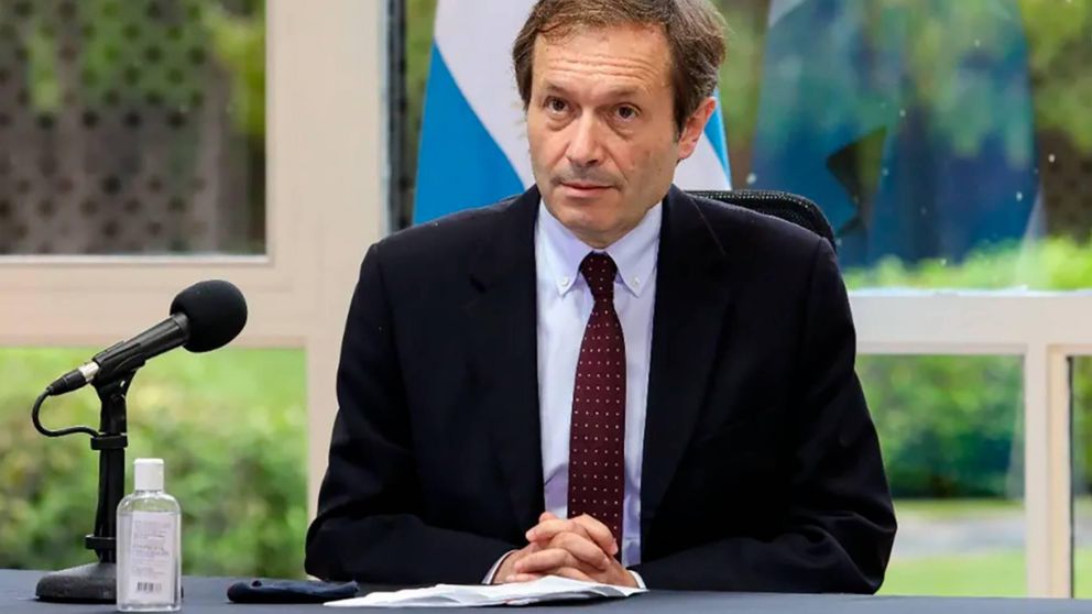 Otro de los albertistas de la primera hora que deja el Gabinete.