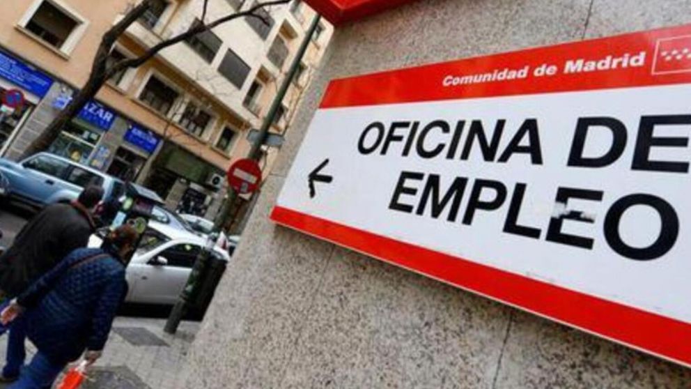 El decreto reforma una ley de extranjería vigente y facilita a los empleadores españoles contratar empleados en sus países de origen.