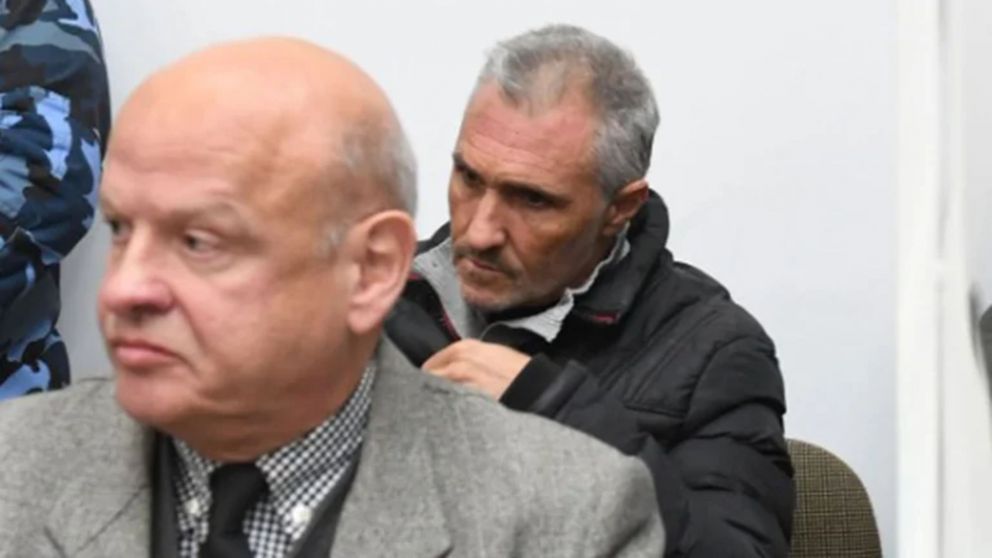 Nicolás Pachelo es trasladado por el Servicio Penitenciario a las audiencias.