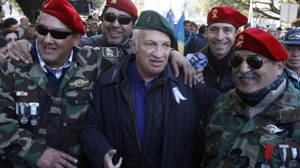 Aldo Rico había pedido a sus "camaradas" que se organizaran contra el gobierno nacional.