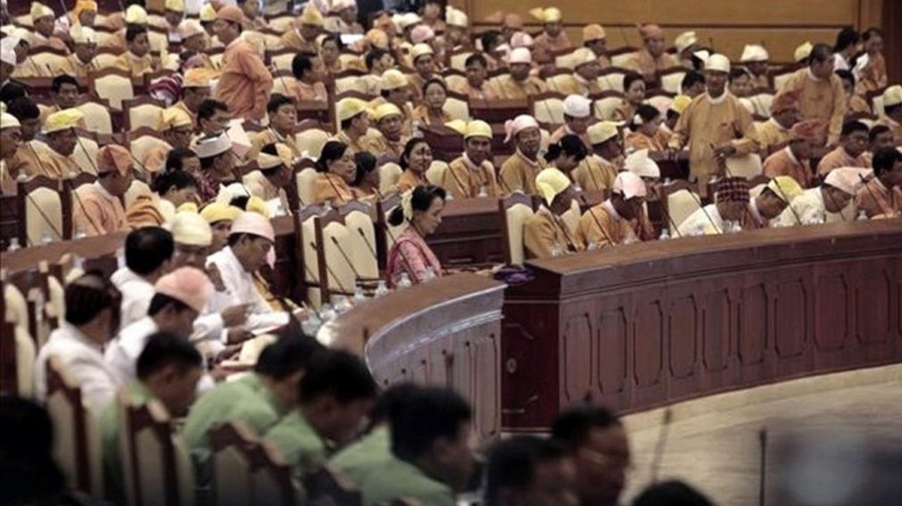 La Junta militar de Myanmar acusó de opositores haber orquestado varios ataques contra el régimen (Télam).