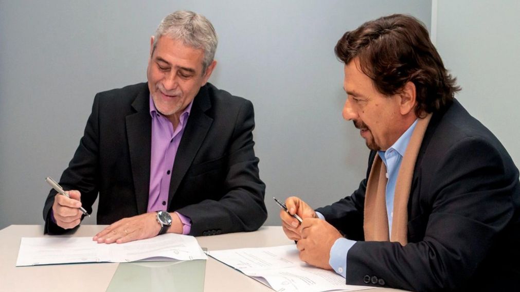 El ministro Jorge Ferraresi junto el gobernador salteño, Gustavo Saénz.