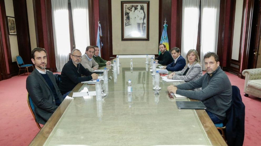 Intendentes del PRO se reunieron con el gobernador bonaerense Axel Kicillof.