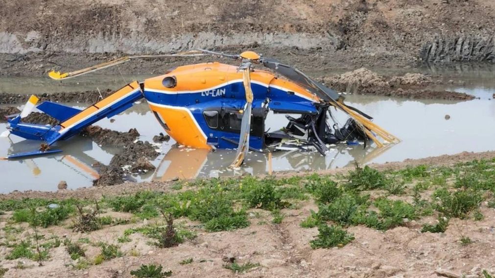 �P�nico en el aire! Helic�ptero cay� en Don Torcuato y sus cinco tripulantes resultaron heridos. (Gentileza Zona Norte Diario)