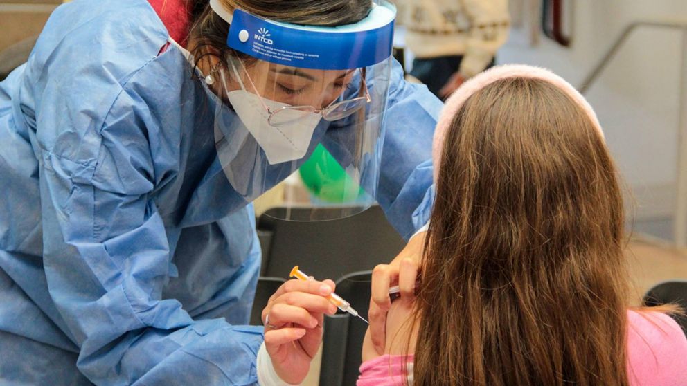 Vacunas pediátricas contra el coronavirus: mañana llega la primera entrega de 2,7 millones de dosis .