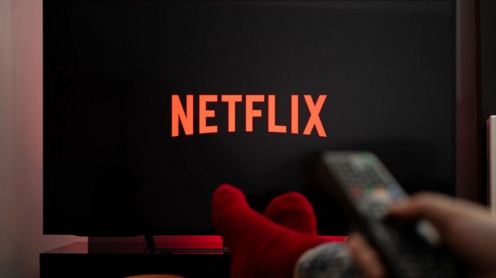 La función de Netflix cobra $219 adicionales al plan de cada usuario que quiera sumar un hogar a su cuenta.