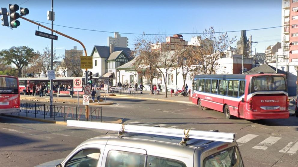 El procedimiento se desarrolló en uno de los accesos a la estación de trenes de Lanús.