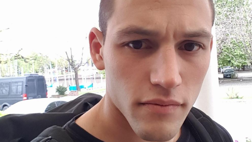 Este es el oficial Nicol�s Fernando Montecchiari, quien se desempe�a en la Polic�a de la Ciudad.