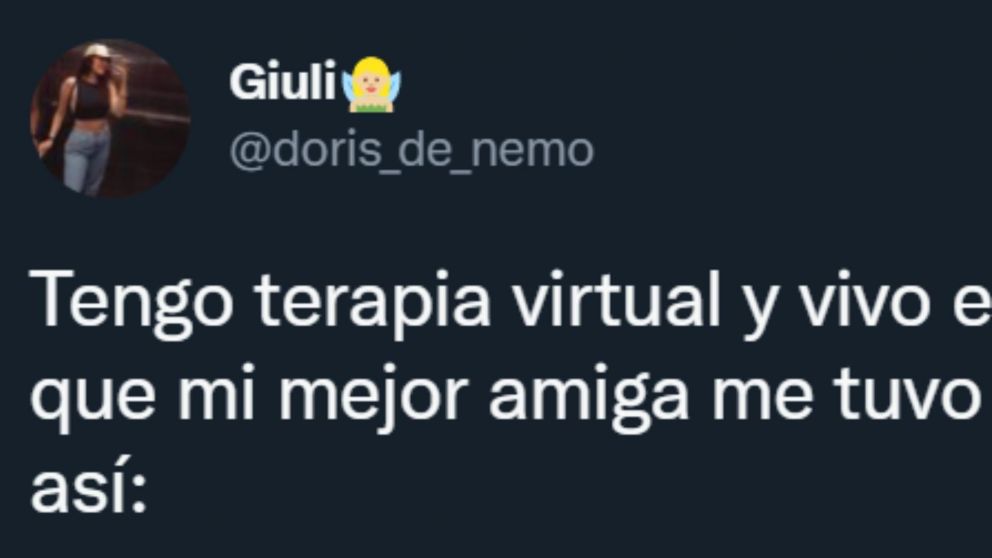La lealtad de la joven hizo que su gesto se vuelva viral en Twitter.