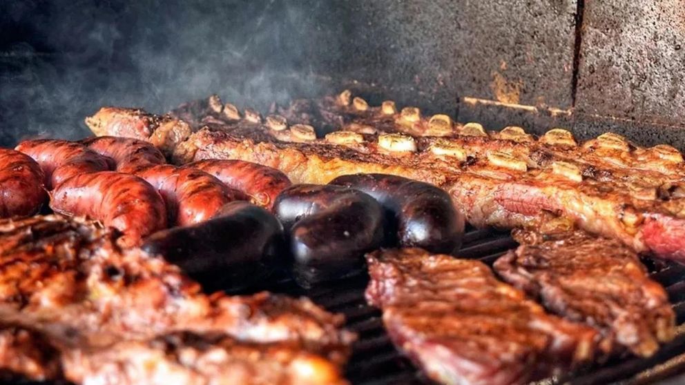 El asado, un clásico de los argentinos, está en promoción en distintas parrillas de la Ciudad.
