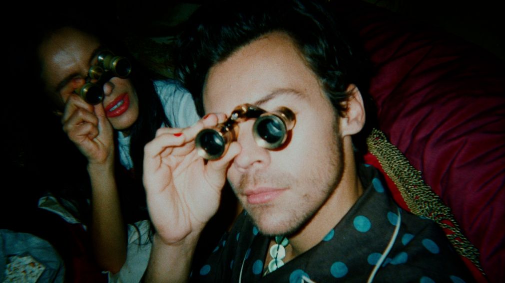 Harry Styles presentó su nuevo video "Late Night Talking"