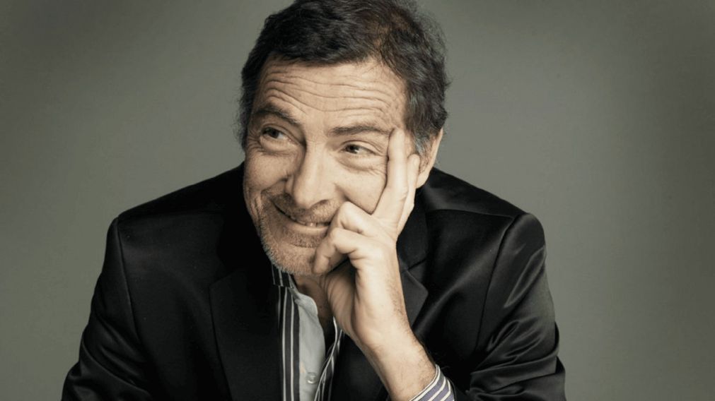 Conoce la vida de Gustavo Garz�n, un exitoso actor de cine y televisi�n. 